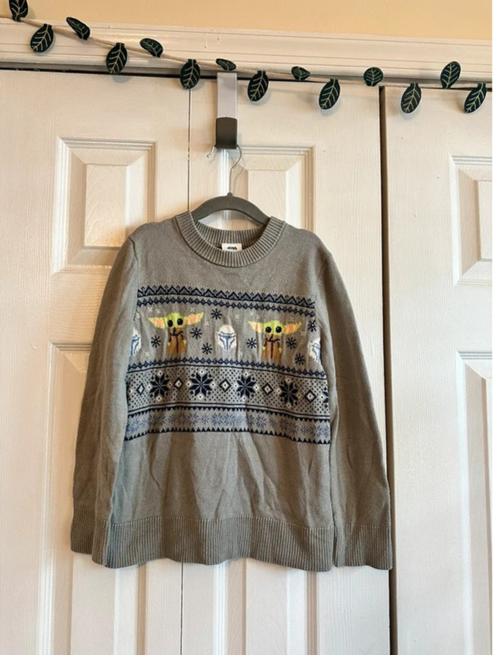 Star Wars Holiday sweater, size 6.